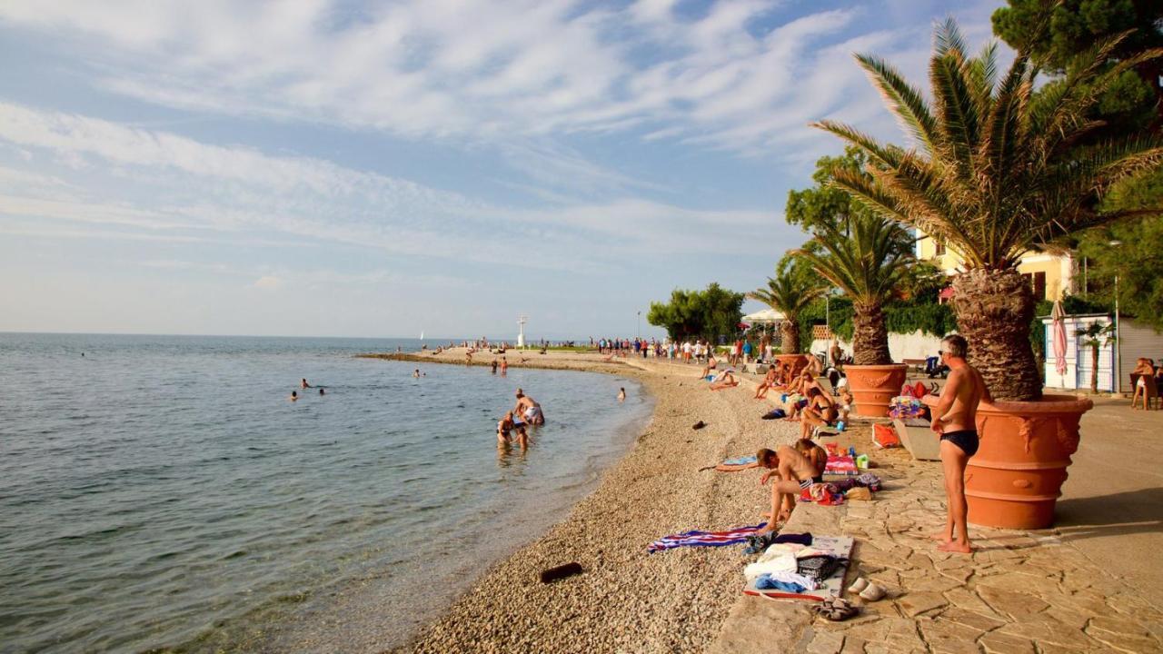 Apartma Lavela Izola Exteriör bild